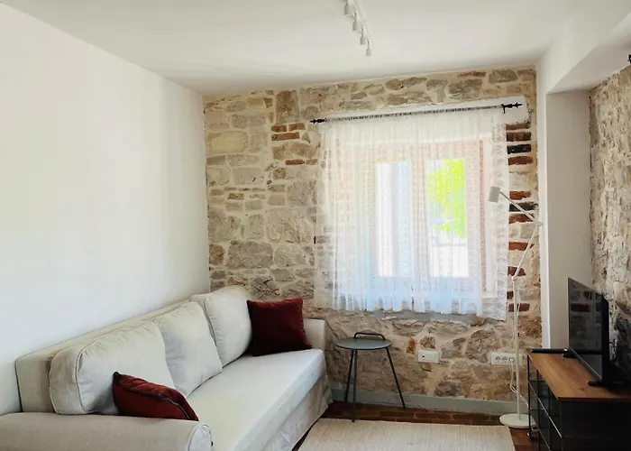 Koronsovac House With 4 Apartament *