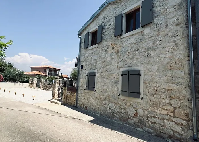 Koronsovac House With 4 *