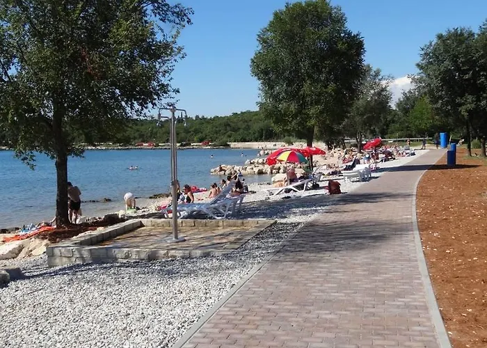 Koronsovac House With 4 Apartament Poreč