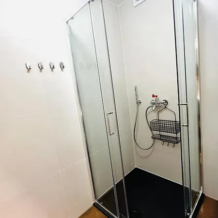 דירה Koronsovac House With 4
