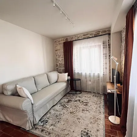 Koronsovac House With 4 *