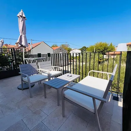 Koronsovac House With 4 * Пореч